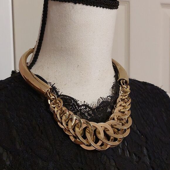 Haute Couture Chunky Chain Gold Tone Collar Statement Necklace - Picture 2 of 3